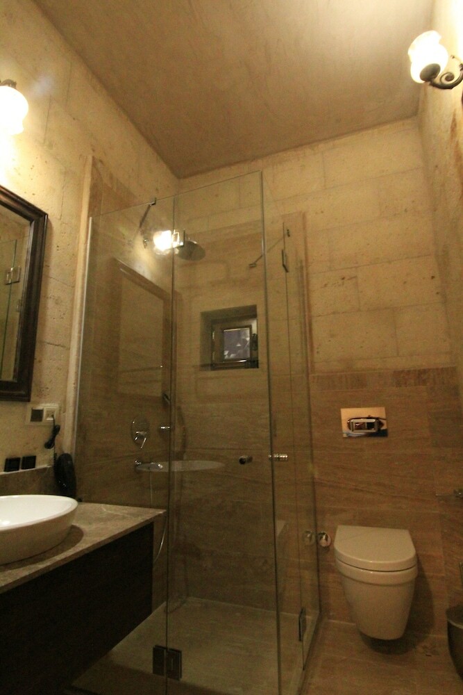 Hotel Tafana Cave & Stone Lodge