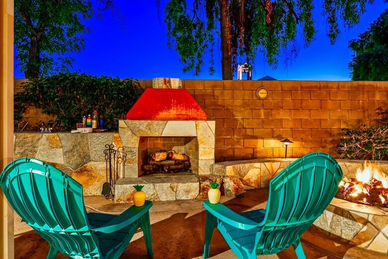 Gemini Of The Desert Five Bedroom House