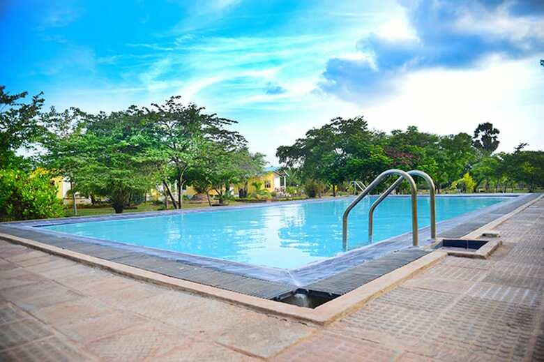 Hotel Lake Sanctuary Resort
