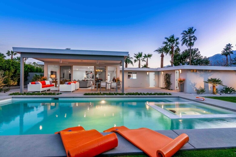 Ps Desert Indulgence Three-bedroom House