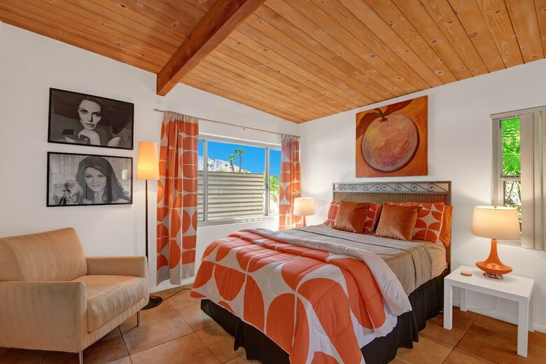 Banana Cabana Palm Springs Three Bedroom House