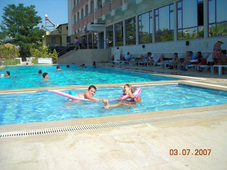 Merry Hotel
