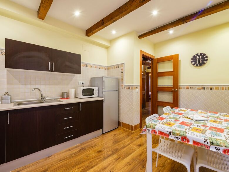 Apartamentos �tico Abuhardillado By Toledo Ap