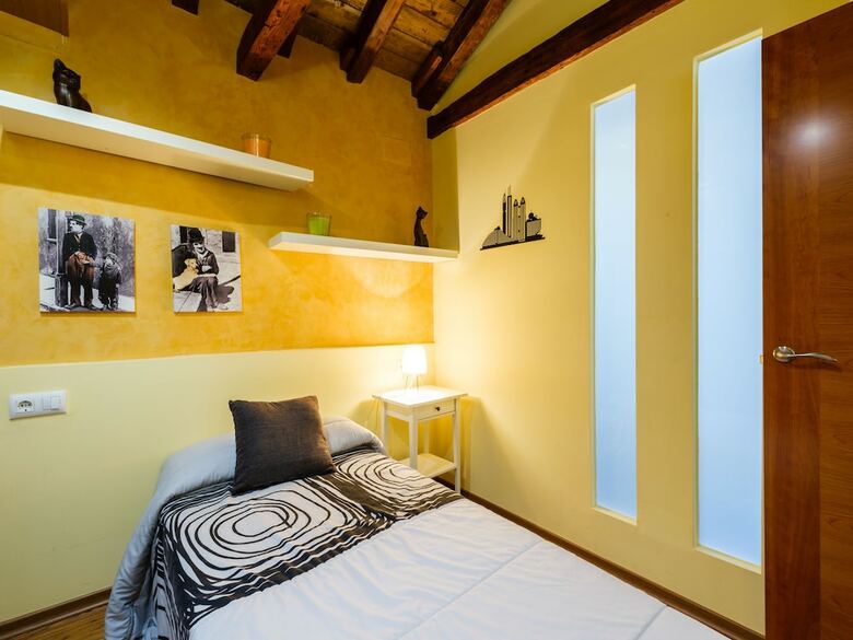 Apartamentos �tico Abuhardillado By Toledo Ap