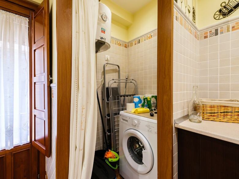 Apartamentos �tico Abuhardillado By Toledo Ap