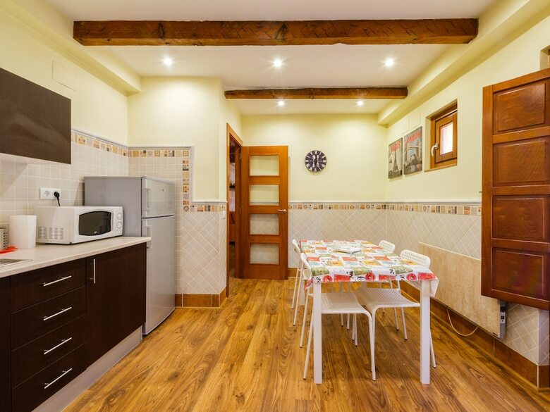 Apartamentos �tico Abuhardillado By Toledo Ap