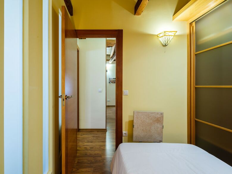 Apartamentos �tico Abuhardillado By Toledo Ap