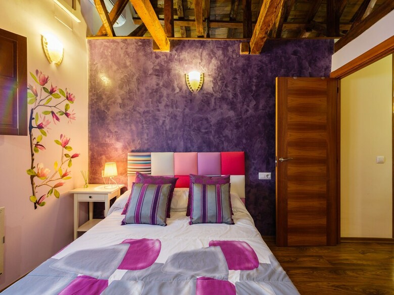 Apartamentos �tico Abuhardillado By Toledo Ap