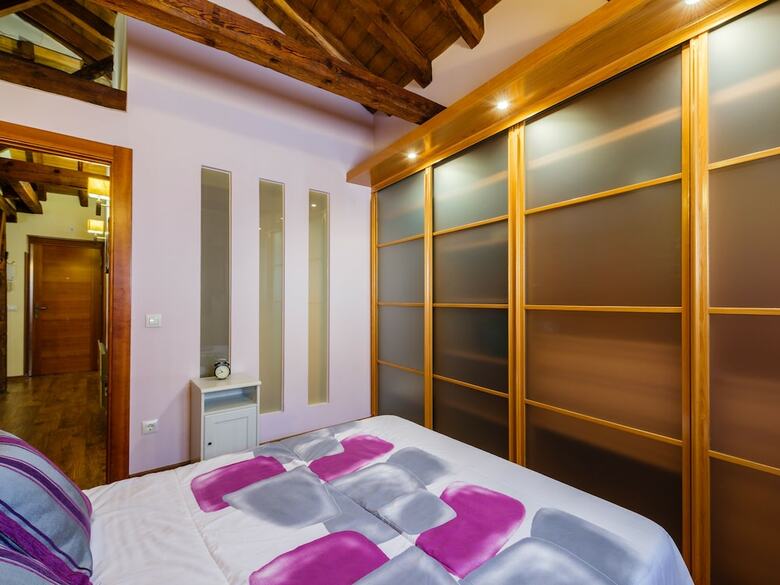 Apartamentos �tico Abuhardillado By Toledo Ap