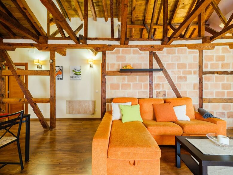 Apartamentos �tico Abuhardillado By Toledo Ap