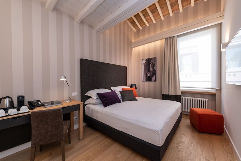 Hotel Laurina 33