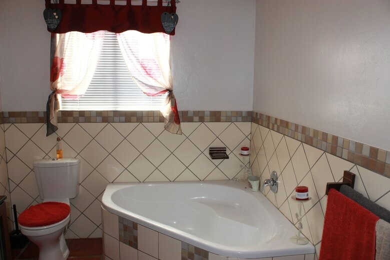 Hotel A Cherry Lane Self Catering And B&B