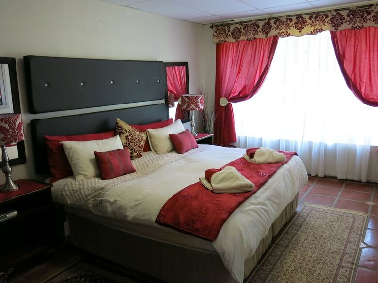 Hotel A Cherry Lane Self Catering And B&B