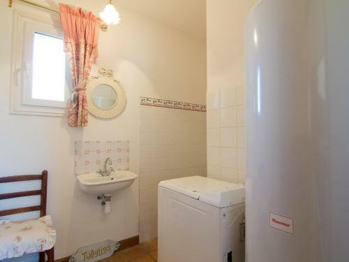 Holiday Home Maison La Fabrique Villelaure