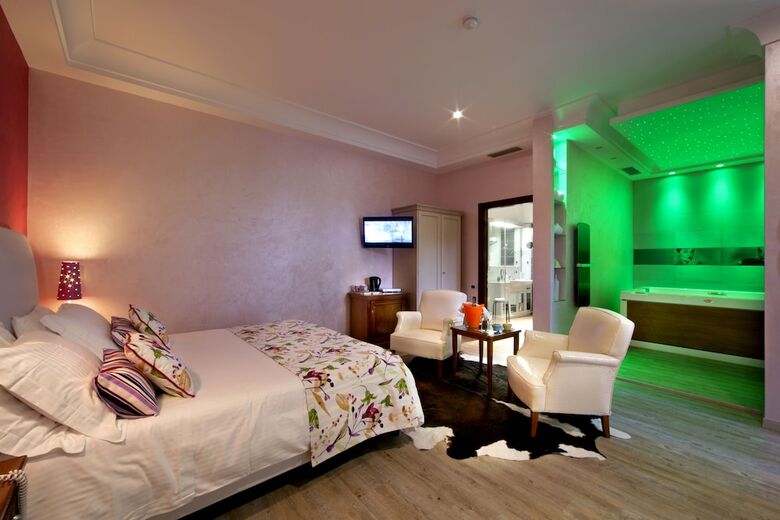 Andris Hotel