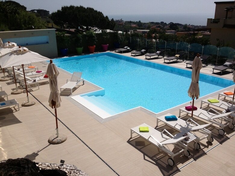 Andris Hotel