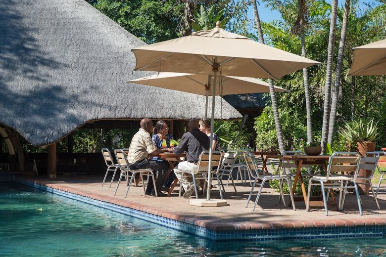 Posada Sefapane Lodges And Safaris