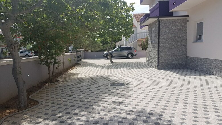 Apartments Marina