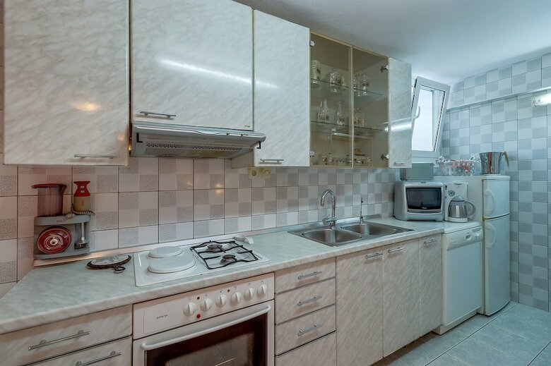Apartments And Room Rukoni?