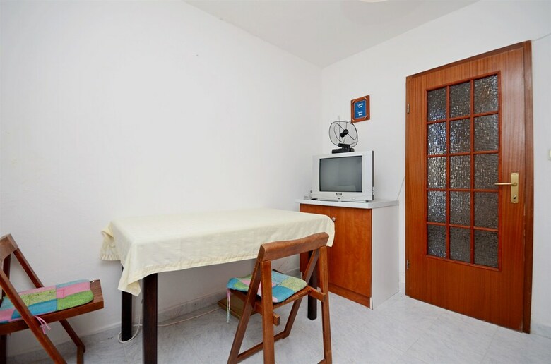 House Jakov