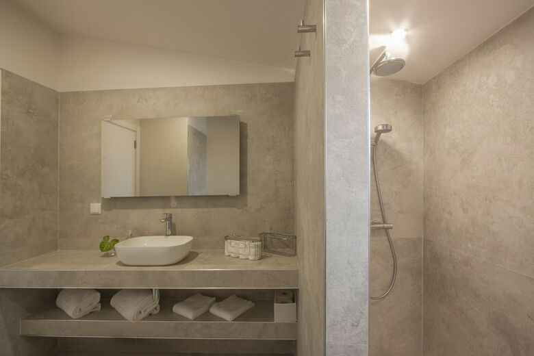 Agroturismo Hillside House Suites & Spa