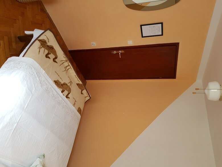 Apartment And Room Marica