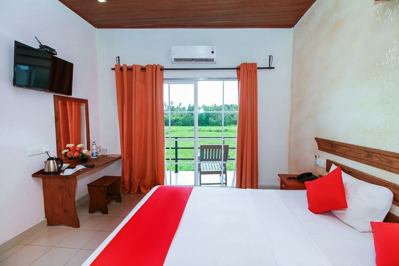 Oyo 242 Dhanamuthu Hotel And Banquets