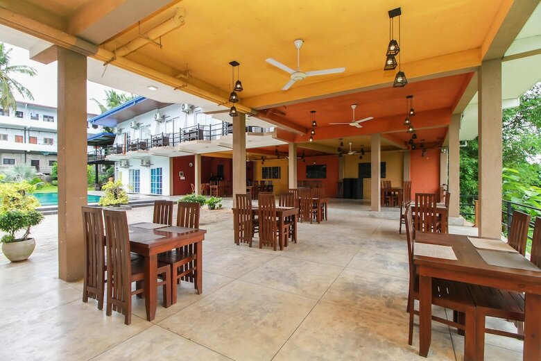 Oyo 242 Dhanamuthu Hotel And Banquets