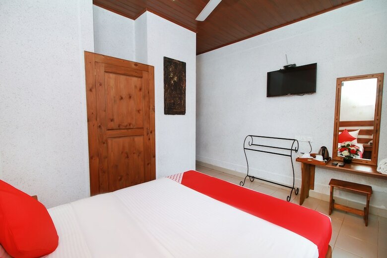 Oyo 242 Dhanamuthu Hotel And Banquets