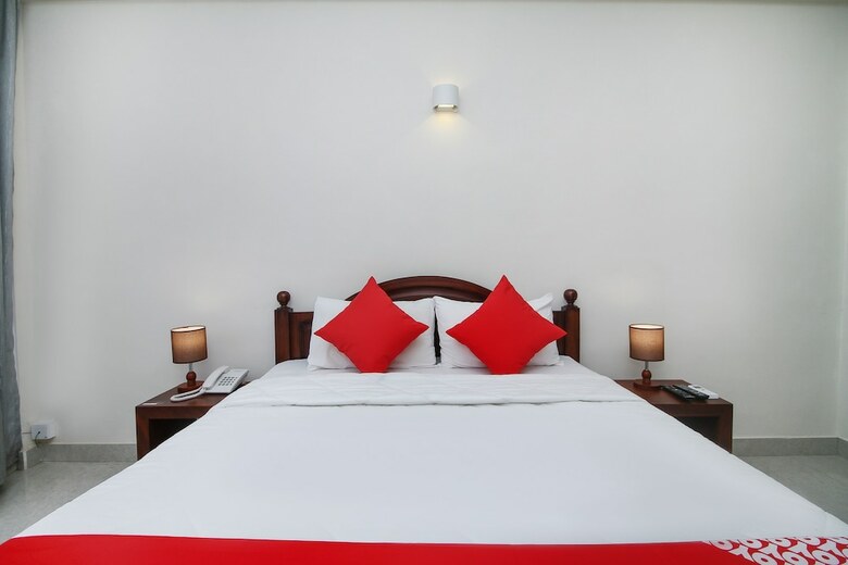 Oyo 233 The Lion Pub & Hotel