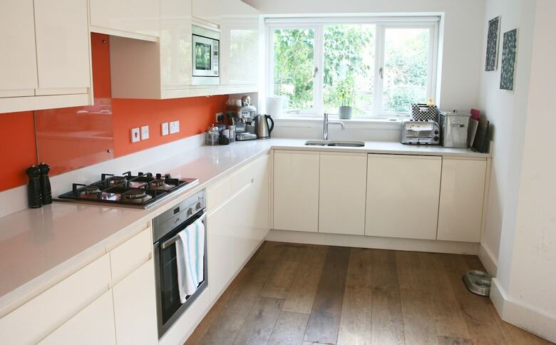 Modern Wandsworth Home By East Putney Station