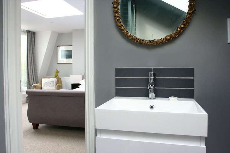 Modern Wandsworth Home By East Putney Station