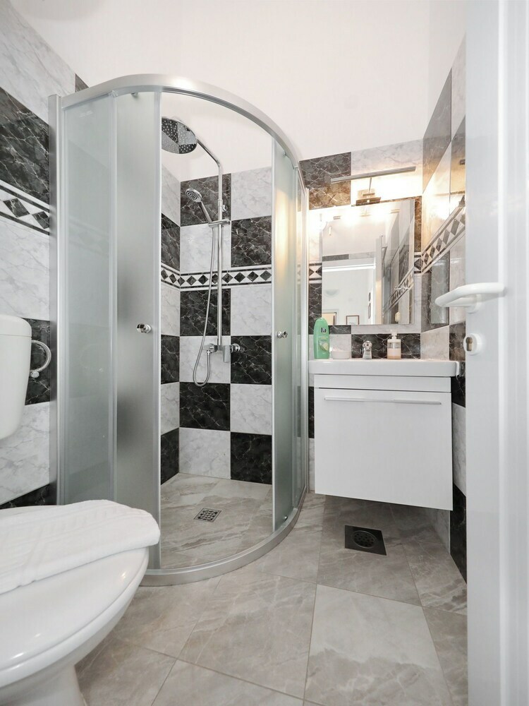 Apartamentos Dajana-with Pool And Sea View