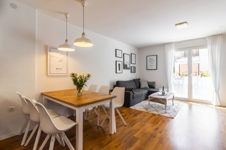 Apartment Apartment In Centre For 6