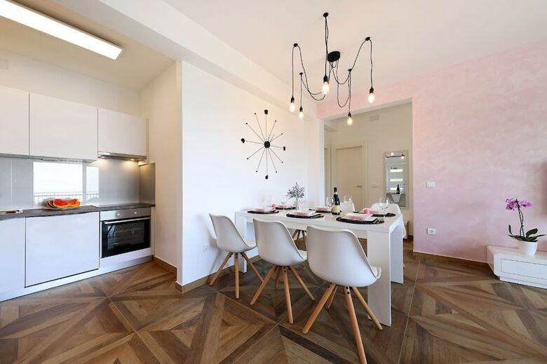 Redstone Luxury Apartments
