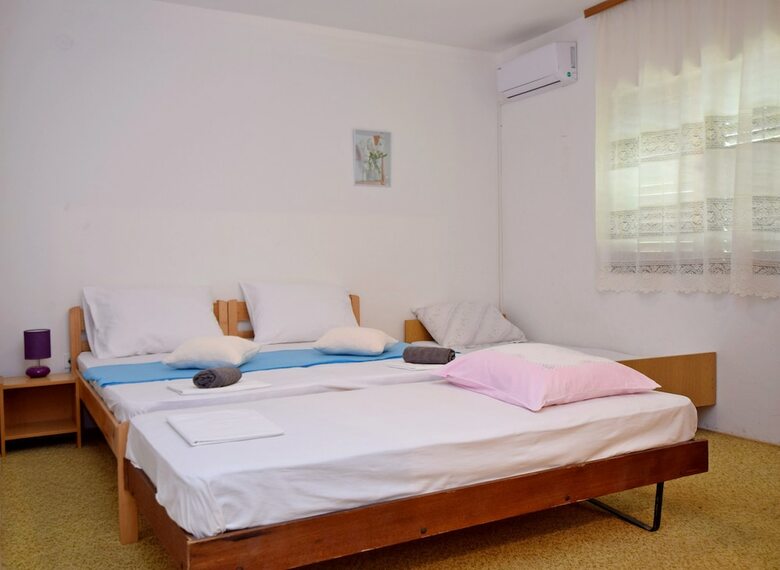 Apartment And Rooms Mila