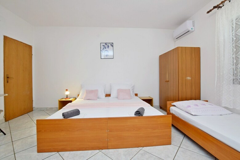 Apartment And Rooms Mila