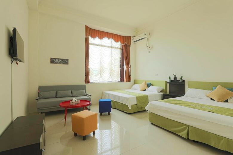 Hotel White Sand Bay Homestay