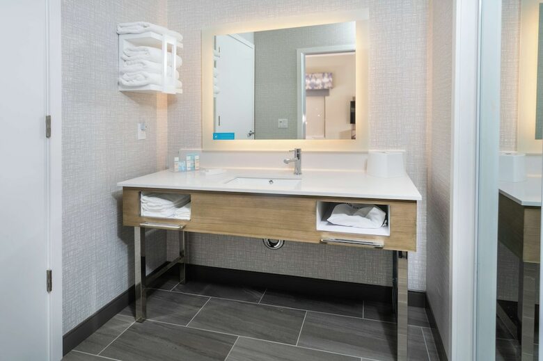 Hotel Hampton Inn & Suites Santa Maria