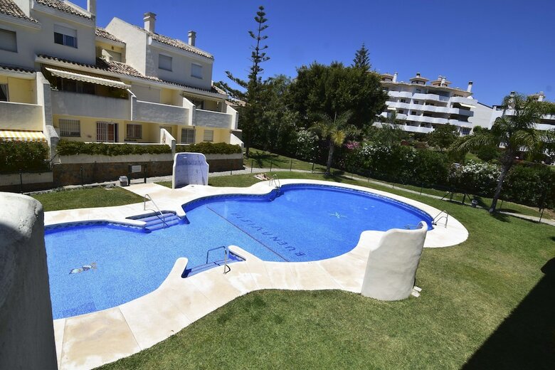 Apartamentos Letmalaga Calahonda