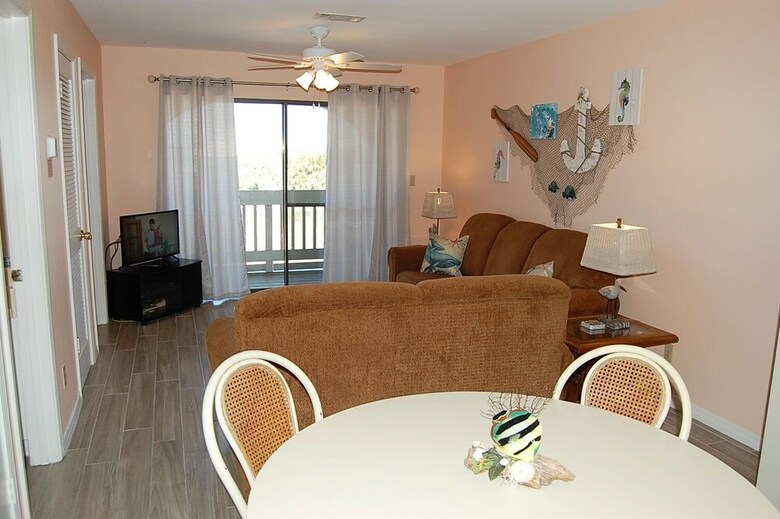 Las Palmas 204 Two Bedroom Condo