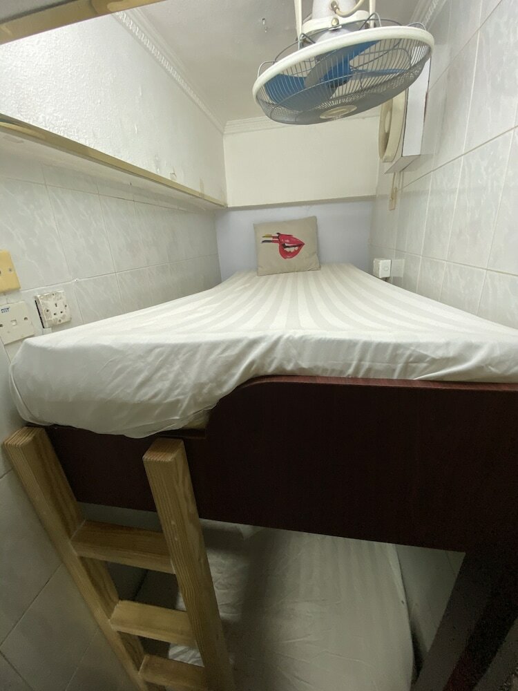 Hotel Merryland Guest House