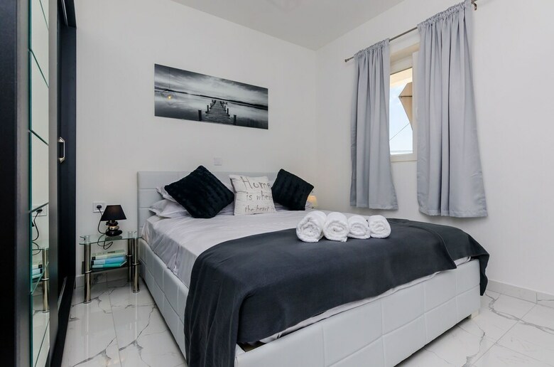 Mata Family Apartments