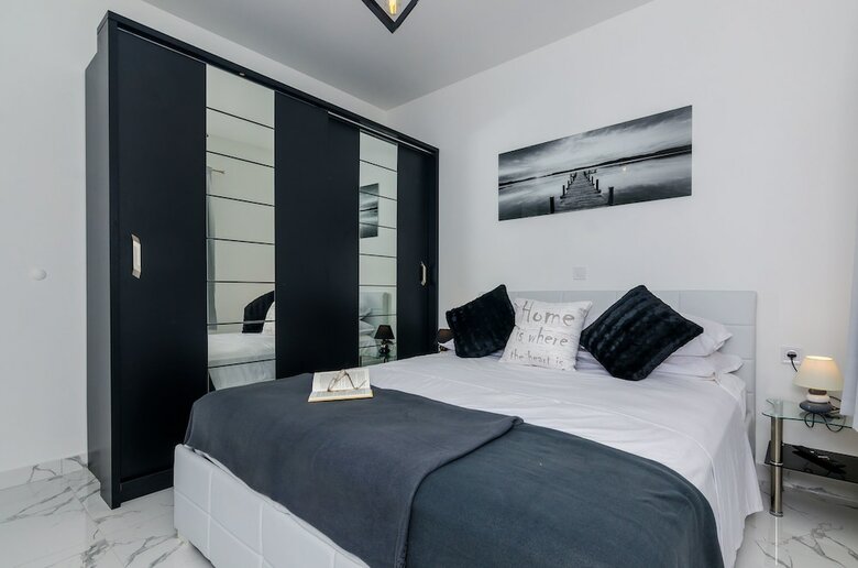 Mata Family Apartments