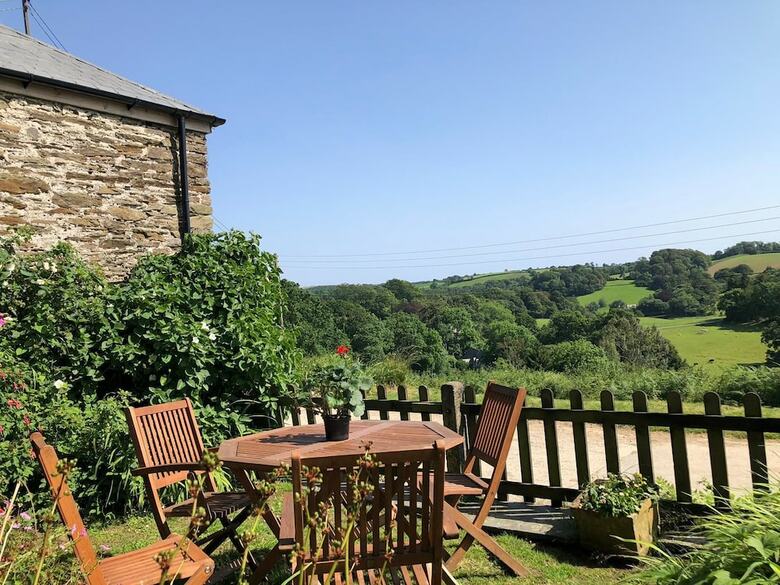 Bed & Breakfast Tregarland Farm