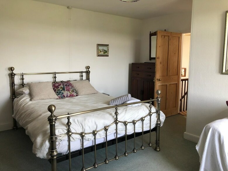 Bed & Breakfast Tregarland Farm