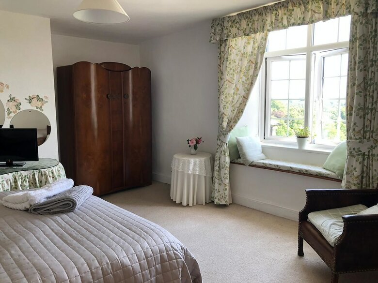 Bed & Breakfast Tregarland Farm