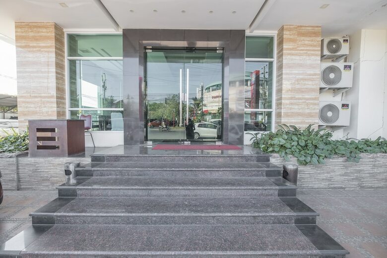 Oyo 1114 Hotel Denpasar Makassar