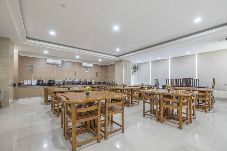 Oyo 1114 Hotel Denpasar Makassar