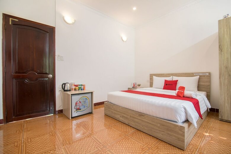 Hotel Reddoorz Plus Near Bai Truoc